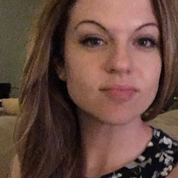 Meet your Posher, Rebecca - Picture 2 of 3